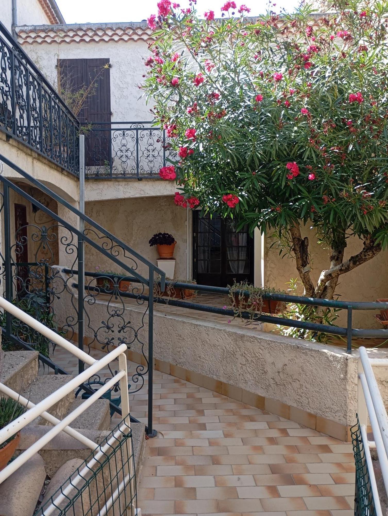 Willa "Les Tournesols" Saint-Martin-dʼArdèche Zewnętrze zdjęcie